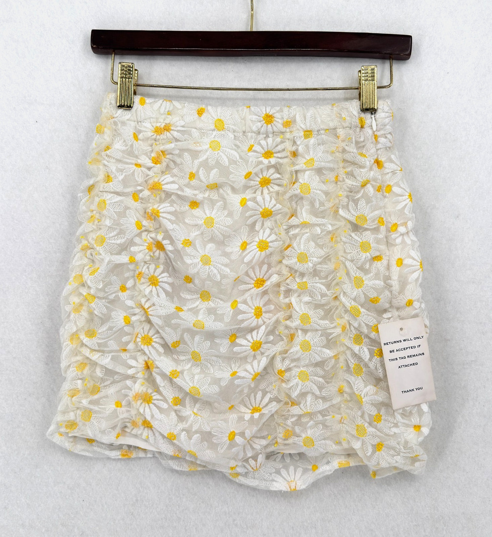 For Love & Lemons Brulee Daisy Yellow White Embroidered Mini Skirt Sz S NEW